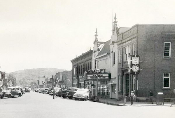 Delft Theatre - Old Postcard (newer photo)